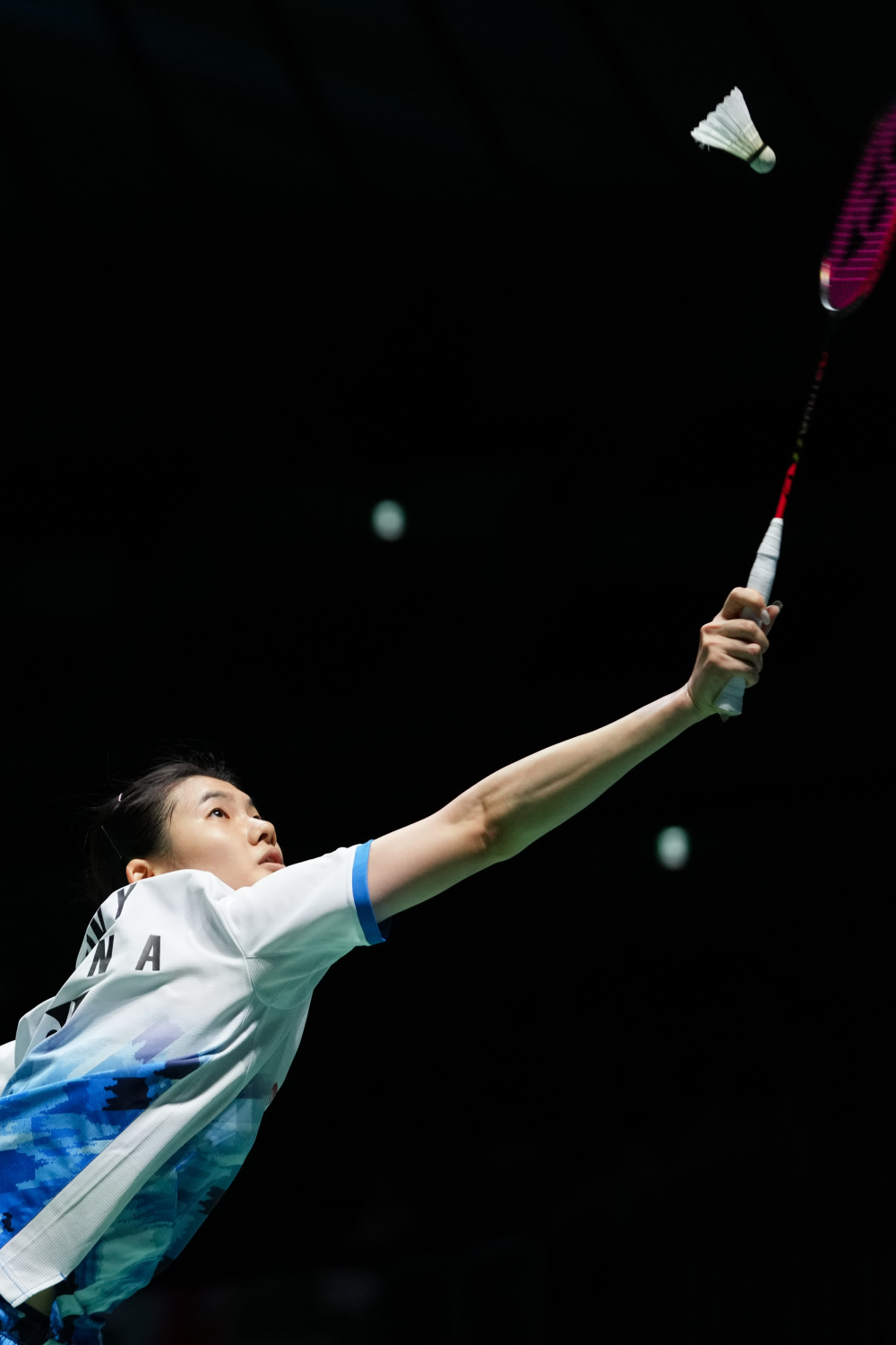 两端的表现 两端的表现