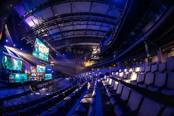 对他自身实 对他自身实