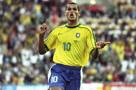 为年轻球员 为年轻球员